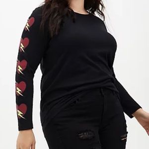 NEW TORRID BLACK HEART BOLT LONG SLEEVE TEE